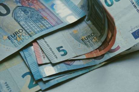 Fewer Visitors but Higher Spending Across the Canary Islands