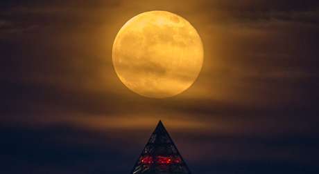 Enjoy The Spectacular Supermoon 2016