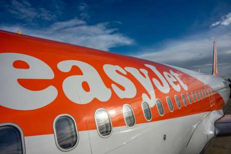 easyJet Flights to Lanzarote to Get Starlink Wi-Fi From 2027?