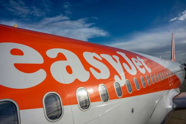 easyJet Flights to Lanzarote to Get Starlink Wi-Fi From 2027?