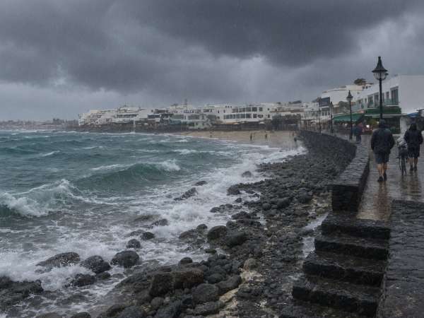 Showers and a Chance of Thunder for Lanzarote on Wednesday as DANA Passes